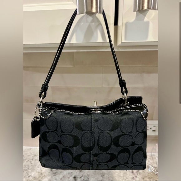 COACH Legacy Top Turnlock 2-Way Baguette Wristlet Black - Picture 3 of 10